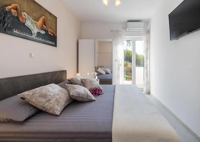 Tafra - One Bedroom *